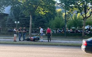 Saobraćajna nesreća u Sarajevu: Motocikl završio na tramvajskim šinama