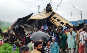 Strašne scene u Indiji: U sudaru vozova poginulo najmanje pet osoba