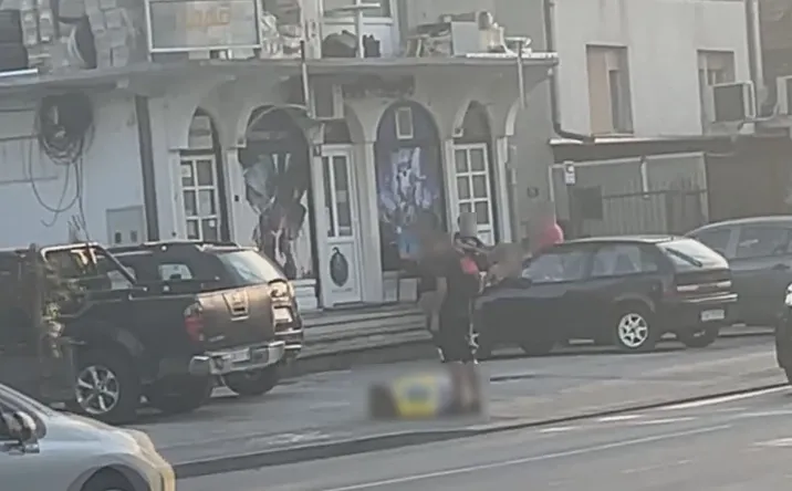 Zastrašujući snimak: Muškarac pretukao djevojku na ulici u Čačku