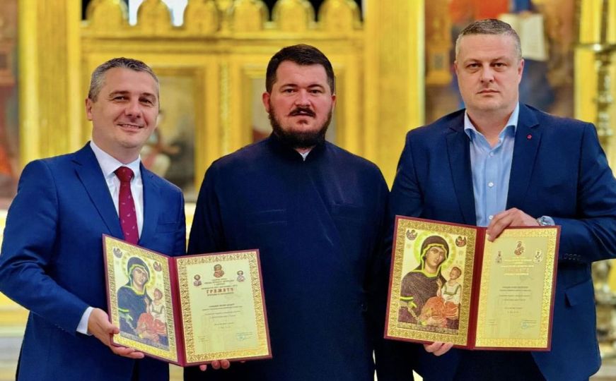 Mijatović nakon posjete Sabornoj crkvi: 'Idemo skupa graditi našu Bosnu i Hercegovinu'