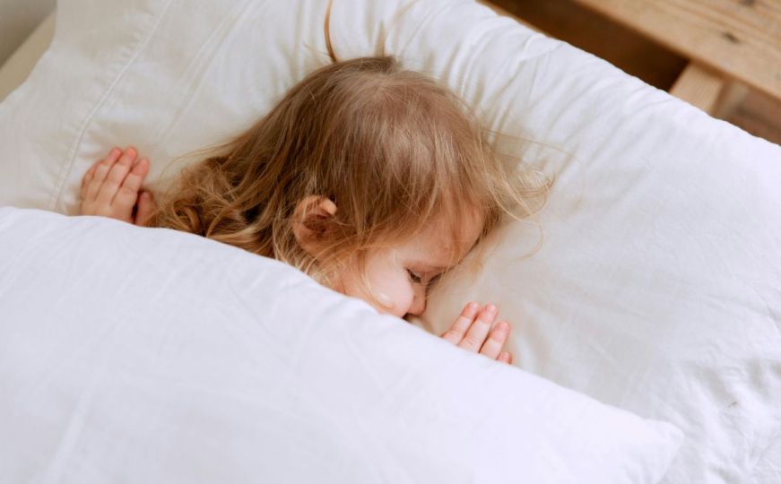 Neobičan trik koji štedi vrijeme: Mama uspavljuje djecu u odjeći za sljedeći dan