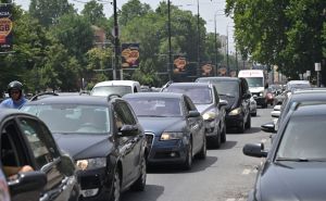 Saobraćajni kolaps u Sarajevu: Ne rade tramvaji i trolejbusi, policija na terenu