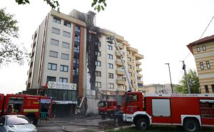 Veliki požar na Ilidži: Vatrogasci na terenu