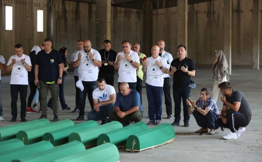 Posmrtni ostaci 14 žrtava genocida u Srebrenici spremni za ukop na kolektivnoj dženazi