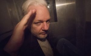 Konačno kraj: Nakon 14 godina Julian Assange je slobodan čovjek