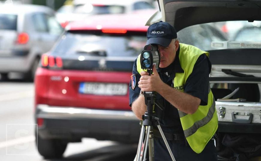 Bahati rekorderi iz Sarajeva ostali bez automobila: Duguju skoro 50 hiljada KM neplaćenih kazni