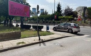 Drama u Sarajevu: Biciklista pao kod Doma zdravlja Vrazova, hitne službe na terenu