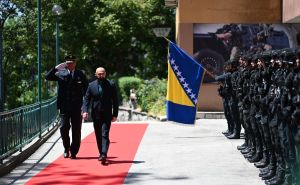 Obilježen Dan policije u FBiH: Postrojen Počasni vod, na ceremoniji Dragan Vikić i Avdo Hebib