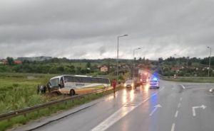 Novi detalji nesreće u Prnjavoru: Više putnika i vozač povrijeđeni
