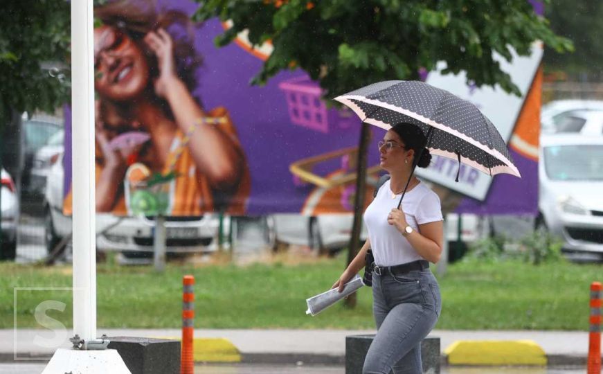 Kiša pere ulice: Stiglo nam osvježenje nakon visokih temperatura