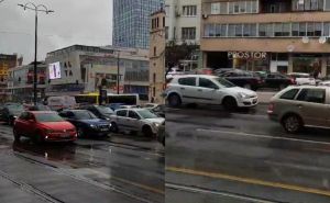 Pogledajte gužvu u centru Sarajeva u oba smjera: Stvorene duge kolone automobila