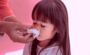 Savjeti ljekara: Šta nikako ne smijete da radite ako djetetu krvari nos