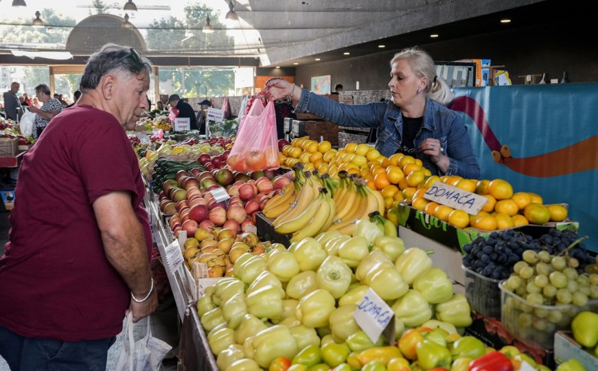 Zašto cijene voća i povrća na pijacama u BiH rapidno padaju? Pogledajte šokantne brojke