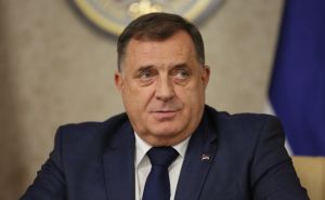 Tviteraš Dodik ponovo bulazni: 'Hoće li neko uputiti izvinjenje Srbiji?'