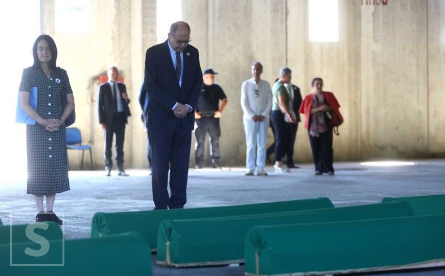 Visoki predstavnik Christian Schmidt odao počast žrtvama genocida u Srebrenici