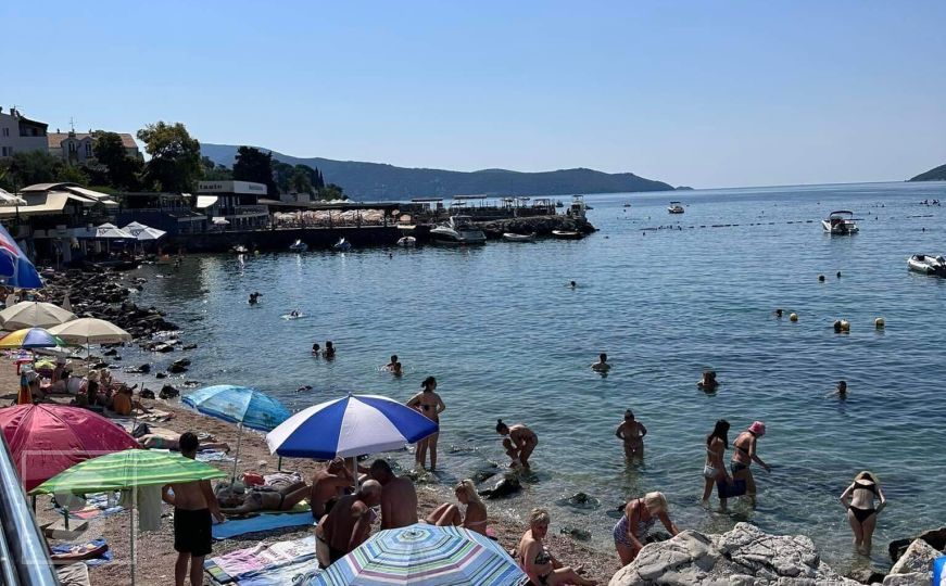 Šok za turiste: Zabranjeno kupanje na poznatim plažama u Crnoj Gori