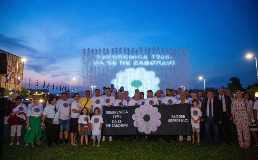 Hrvatska obilježava godišnjicu genocida u Srebrenici: Građani Zagreba održali Mimohod sjećanja