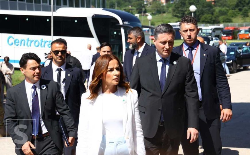 Bh. lideri pristižu u Srebrenicu: Pogledajte ko je među prvima
