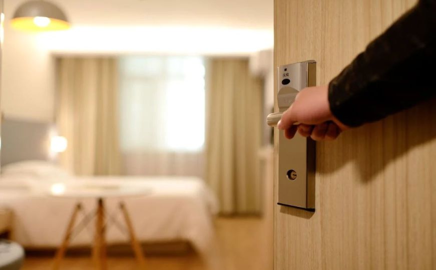 Pljačka u hotelu u Hrvatskoj: Lopov ukrao ključ svih soba, pričinjena šteta od nekoliko hiljada eura