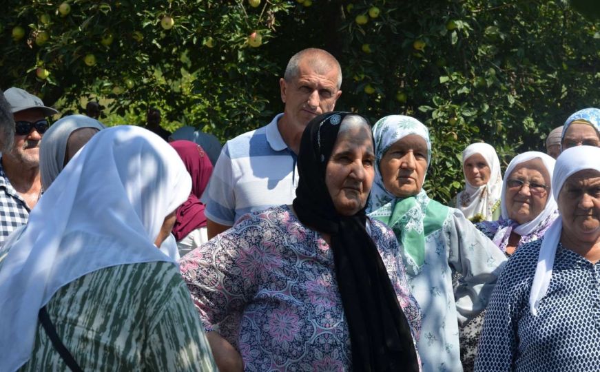 Majke Srebrenice i preživjele žrtve genocida obišli mjesta masovnih stratišta