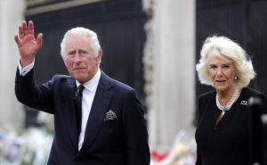 Kralj Charles i kraljica Camilla hitno evakuisani zbog sigurnosne prijetnje