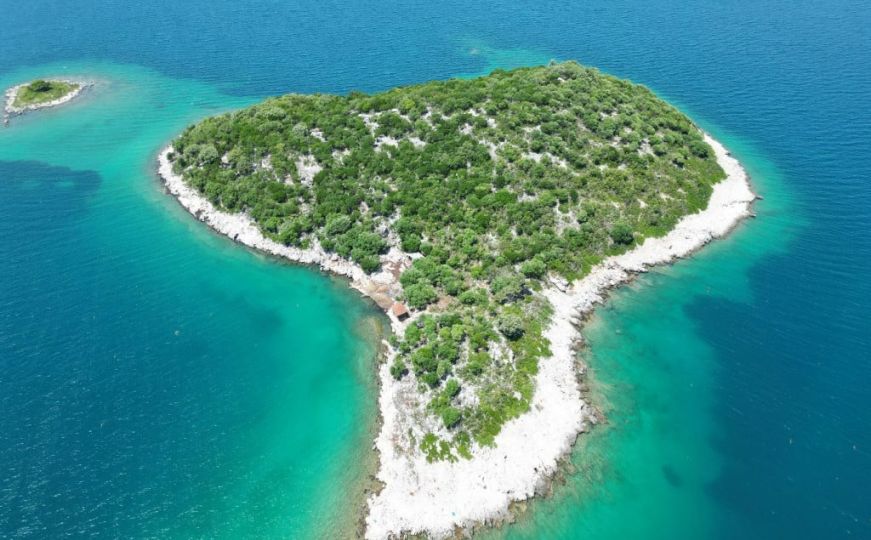 Ukrajinka planirala turizam pa devastirala jedan od najljepših zaljeva na Jadranskom moru