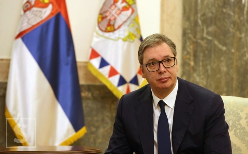 Njemački kancelar stopirao obaveze i hitno leti kod Vučića?