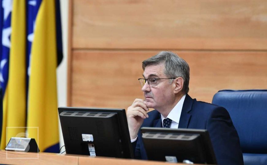Denis Zvizdić: 'Ovim potezom se stvara paralelni pravni poredak, uputio sam zahtjev Ustavnom sudu'