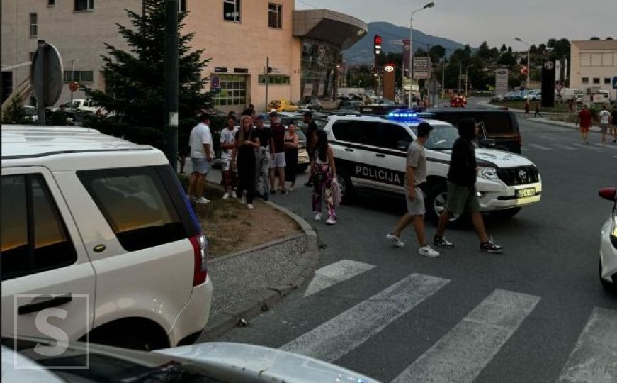Pucnjava u Sarajevu: Policija i hitna na terenu