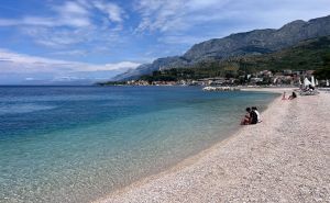 Pogledajte fotografije: Evo kako besplatno odmarati na skupom Jadranu i to u prvom redu do mora