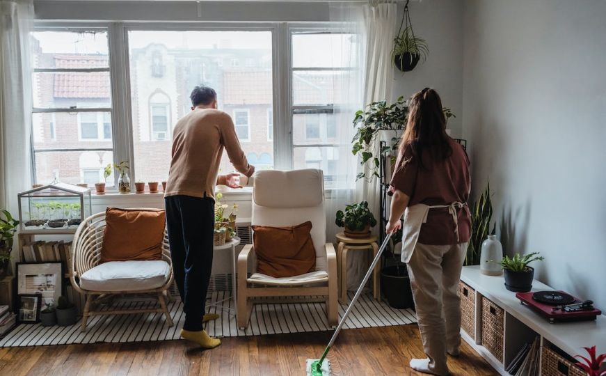 Otkrila način za najednostavnije čišćenje doma: Potrebno vam je 60 sekundi, a u ovom je trik