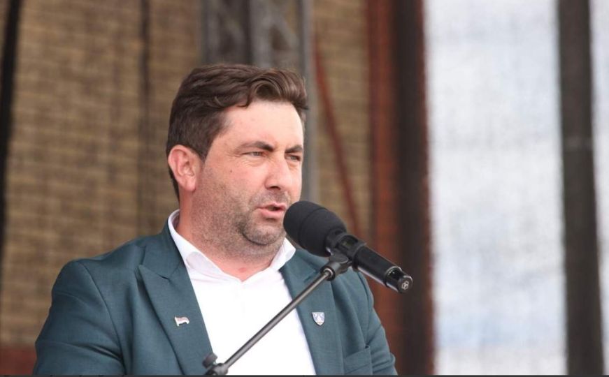 Gradonačelnik Bijeljine Ljubiša Petrović iznenadio govorom na otvorenju džamije