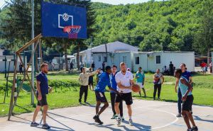 Džanan Musa posjetio prihvatne centre u KS: Igrao sa migrantima utakmicu za pamćenje