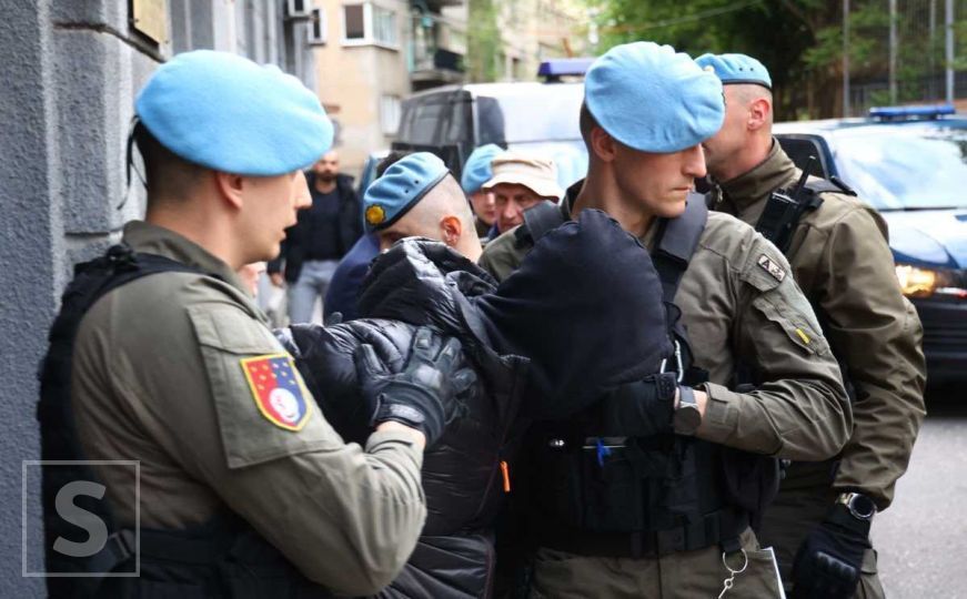 Naoružan šetao centrom grada: U Sarajevu uhapšen državljanin Kosova