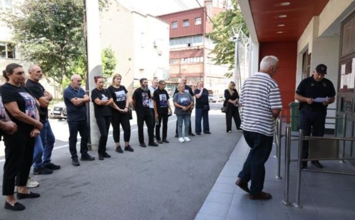 Počelo suđenje Urošu Blažiću, roditeljima zabranjen ulazak: "Radi se o našoj djeci"