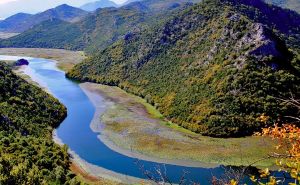 Crna Gora: Jedna osoba poginula, sedam povrijeđenih u sudaru tri plovila na Rijeci Crnojevića