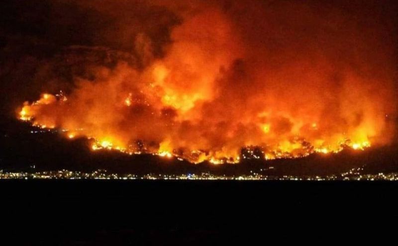 Apokaliptične scene iz Dalmacije: Vatra se približila kućama, turisti evakuisani