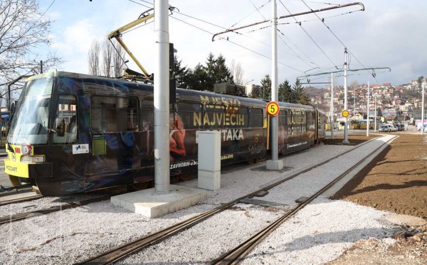 Nesreća u Sarajevu: Sudar automobila i tramvaja, gužve na ovoj dionici