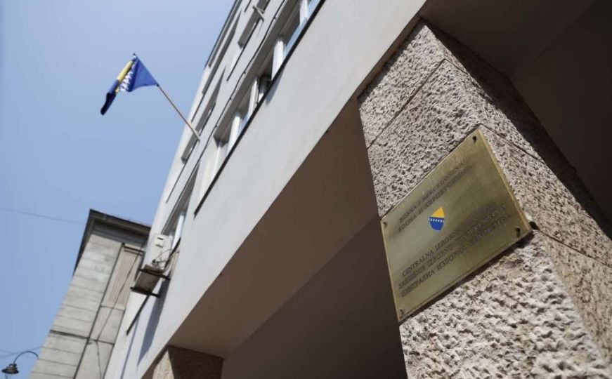 Udruženja žrtava traže hitnu reakciju: Presuđeni ratni zločinac u biračkom odboru u Bratuncu