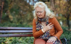 Ovaj simptom srčanog udara mnogi zanemaruju, a veoma je opasan: Stručnjak upozorio na ovo