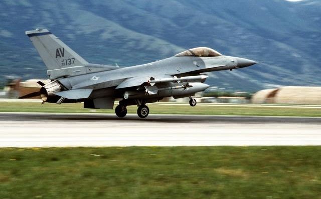 Bivši komunistički aerodrom na Balkanu postaje najveća NATO baza u Europi s nuklearnim bombarderima