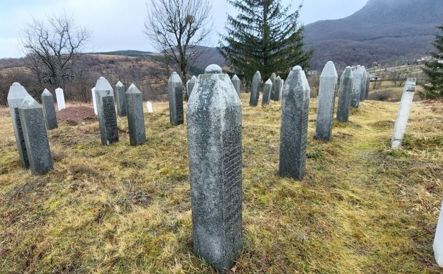 Memorijalni centar Sarajevo izdvojio preko 804.000 KM za postavljanje nišana poginulim borcima