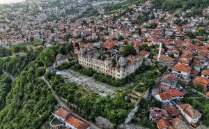 Zapuštena ljepotica s pogledom na Sarajevo: Pogledajte nevjerovatne prizore Jajce kasarne