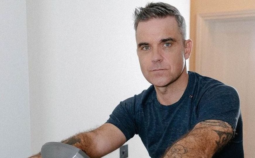 Robbie Williams se pohvalio velikom promjenom izgleda: 'Doviđenja, moji žuti prijatelji'