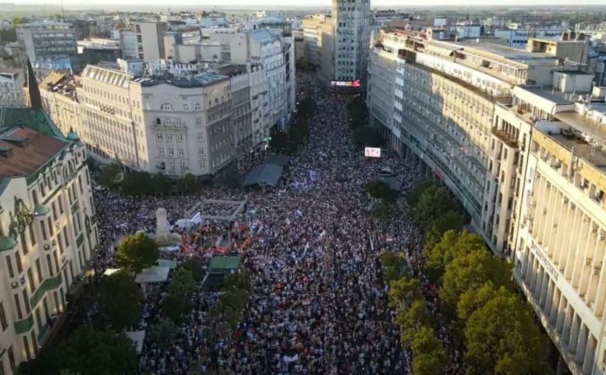 U Beogradu traje veliki protest zbog rudarenja litijuma: "Rio Tinto, marš iz Srbije"