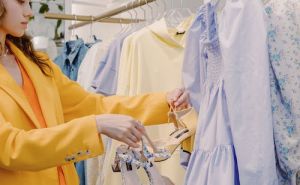 Modni stilista otkrio koja je najveća greška u oblačenju koju prave žene poslije 35