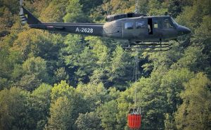 Helikopteri Oružanih snaga BiH lete u Zavidoviće i Kladanj: Stiže pomoć u gašenju požara