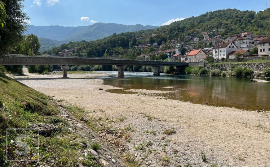 Alarmantno stanje u Konjicu: Rijeka Neretva skoro presušila