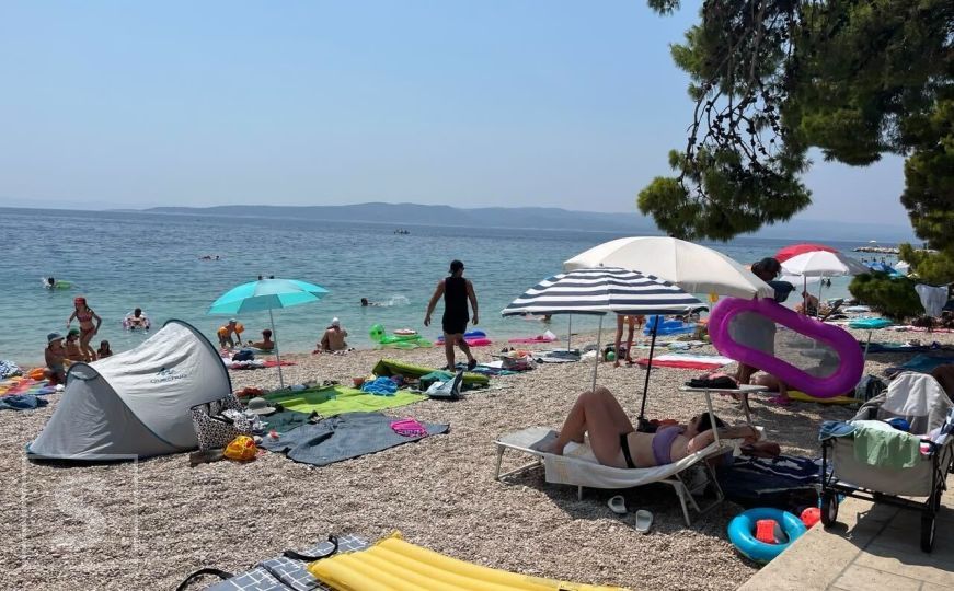 Turista primijetio da nešto nedostaje na plažama na Jadranu: ‘Pokušavam objasniti svom djetetu’