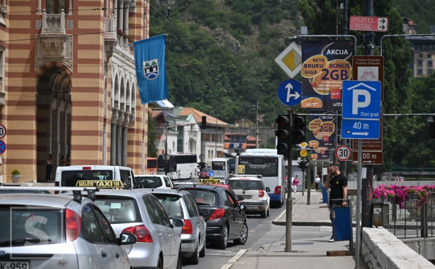 Inspekcija u Sarajevu upozorila političare: Evo šta je zabranjeno tokom kampanje, kazne do 6.000 KM